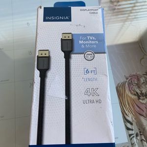 Insignia DisplayPort 1.4 Cable